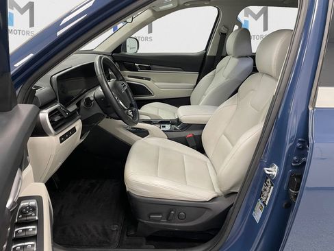 Used 2024 Kia Telluride S w/ S Sunroof Package image 7
