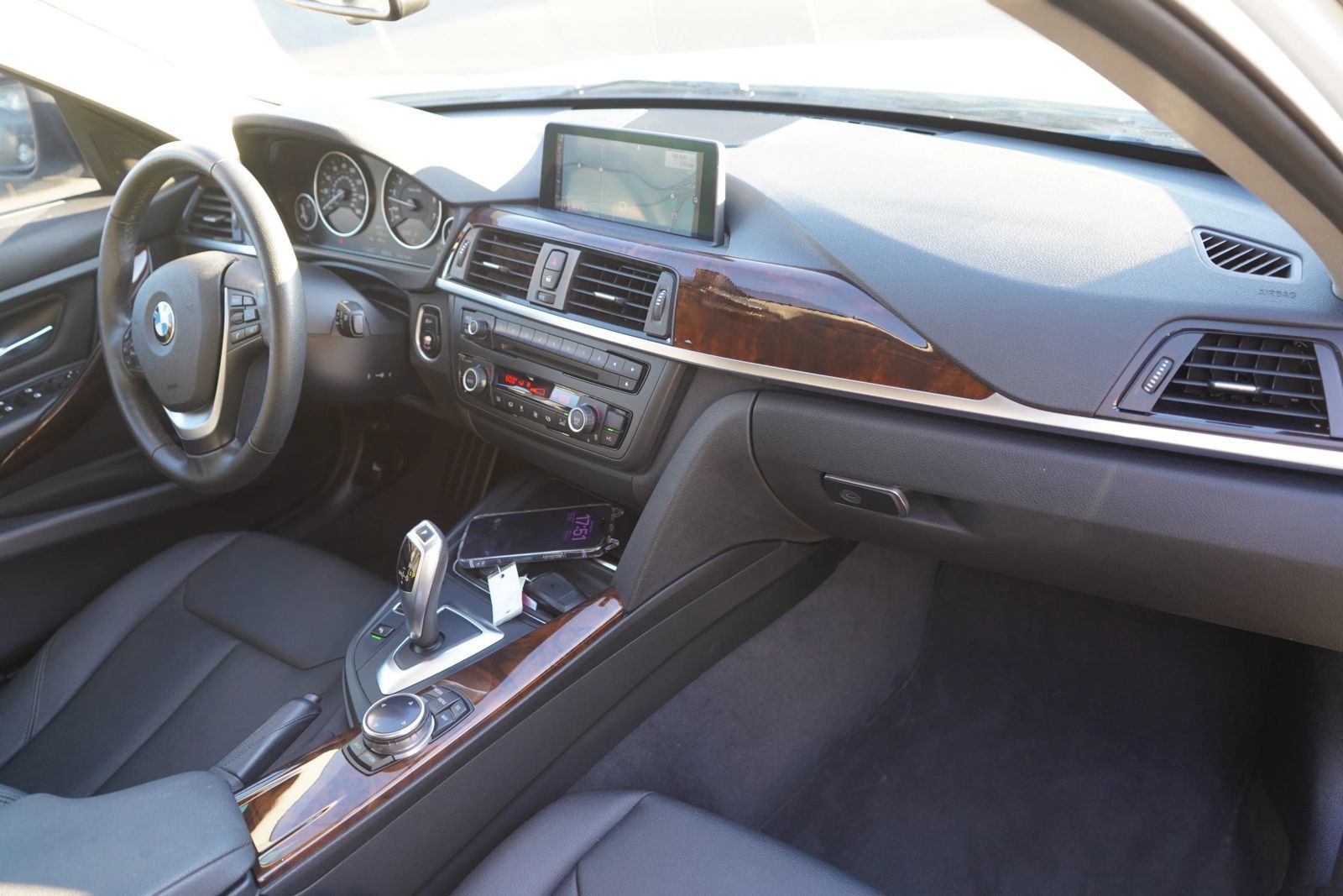 Used 2014 BMW 328i Sedan RWD image 21