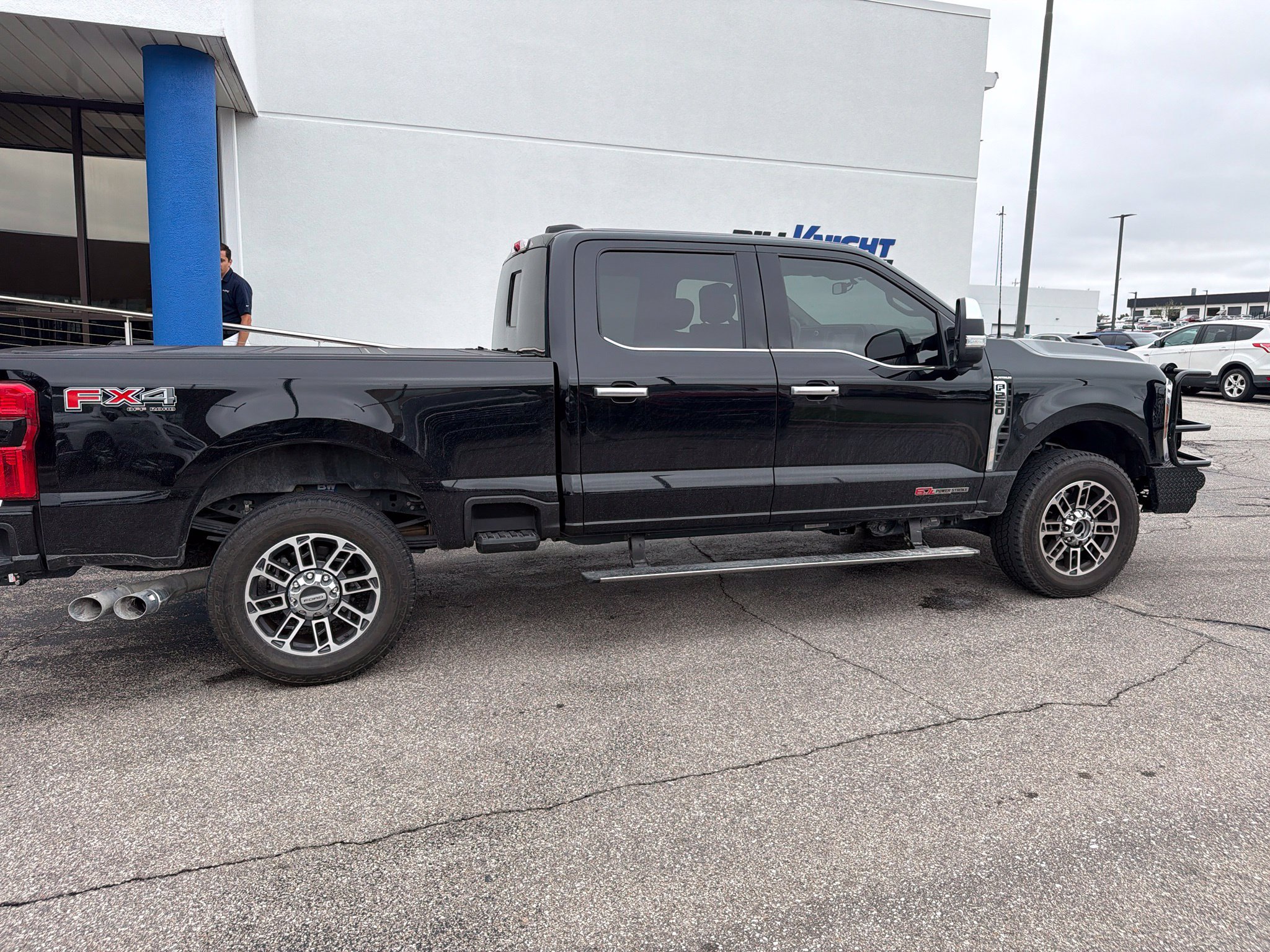 Used 2026 Ford F250 Platinum w/ Platinum Plus Package AWD/4WD image 3