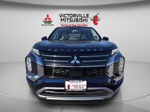 New 2026 Mitsubishi Outlander SE FWD image 2