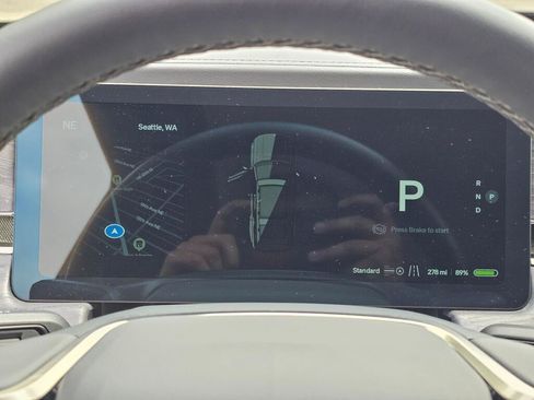 Used 2024 Rivian R1S Adventure AWD/4WD image 29