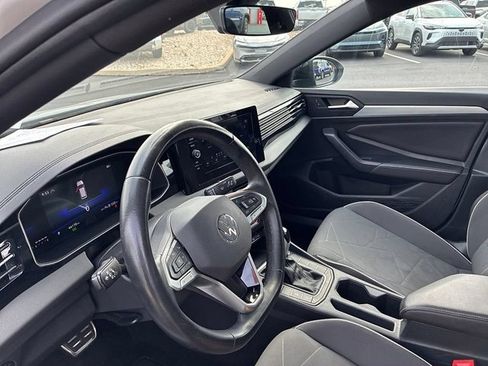 Used 2025 Volkswagen Jetta Sport FWD image 22