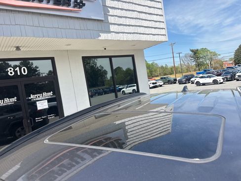 Used 2022 Toyota RAV4 XLE w/ Convenience Package image 11