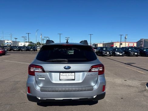 Used 2016 Subaru Outback 2.5i Premium AWD/4WD image 6