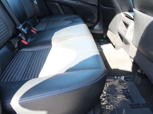 Used 2020 Toyota Camry SE FWD image 24