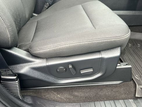 Used 2020 Ford F150 XLT w/ Equipment Group 302A Luxury AWD/4WD image 15