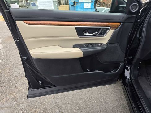 Used 2017 Honda CR-V Touring image 23