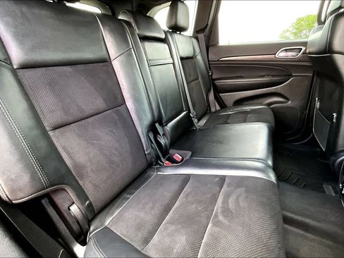 Used 2018 Jeep Grand Cherokee Altitude AWD/4WD image 25
