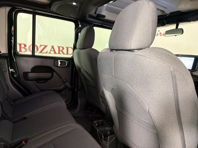 Used 2024 Jeep Gladiator Sport AWD/4WD image 36