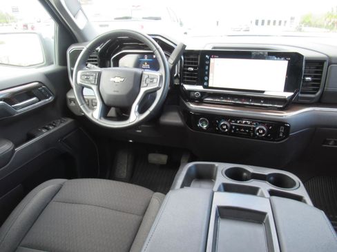 Used 2023 Chevrolet Silverado 1500 LT AWD/4WD image 13