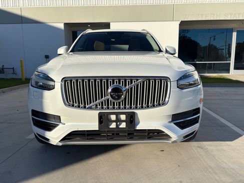 Used 2016 Volvo XC90 T8 Inscription image 2