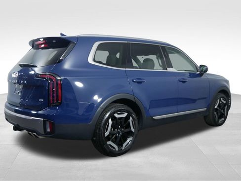 Used 2025 Kia Telluride EX X-Line AWD/4WD image 10