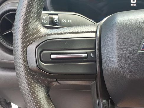 Used 2024 Chevrolet Colorado W/T RWD image 15