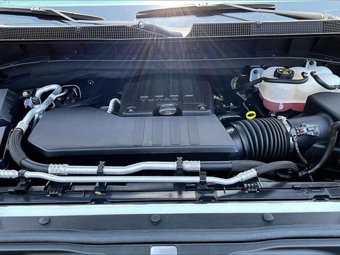 Used 2023 Chevrolet Silverado 1500 LT AWD/4WD image 20