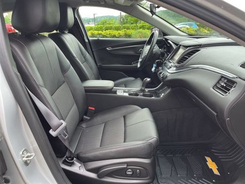 Used 2016 Chevrolet Impala LT FWD image 23