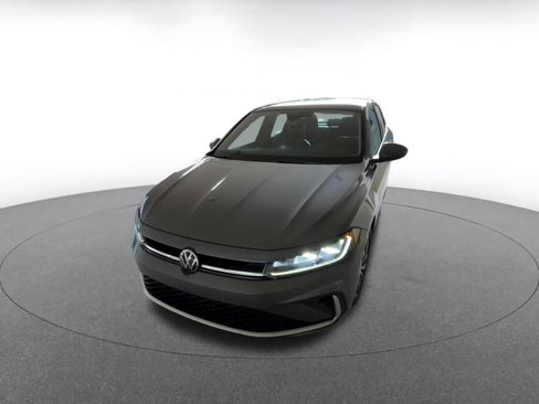 Used 2025 Volkswagen Jetta SE image 7