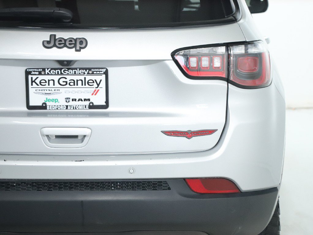 Used 2025 Jeep Compass Trailhawk AWD/4WD image 43
