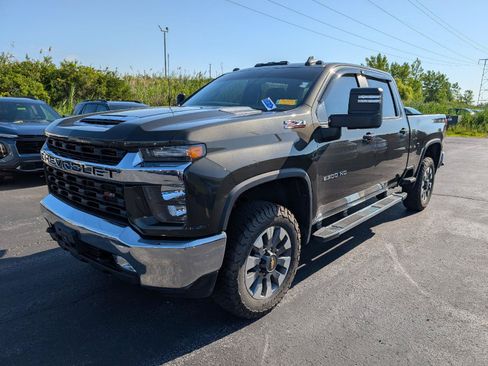 Used 2022 Chevrolet Silverado 2500 LT w/ Convenience Package AWD/4WD image 4
