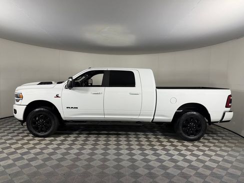 Used 2024 RAM 2500 Laramie w/ Night Edition AWD/4WD image 12