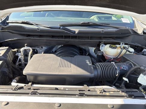 Used 2022 Chevrolet Silverado 1500 ZR2 w/ Technology Package AWD/4WD image 34