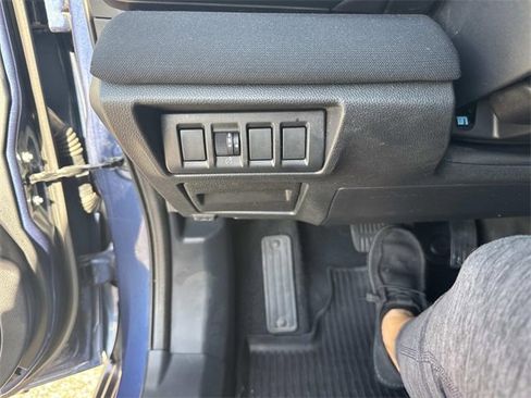 Used 2022 Subaru Outback Premium image 27