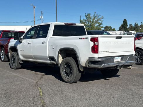 Used 2021 Chevrolet Silverado 2500 LT w/ Fleet Comfort Package AWD/4WD image 6