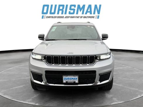 Used 2024 Jeep Grand Cherokee L Limited w/ Luxury Tech Group II image 8