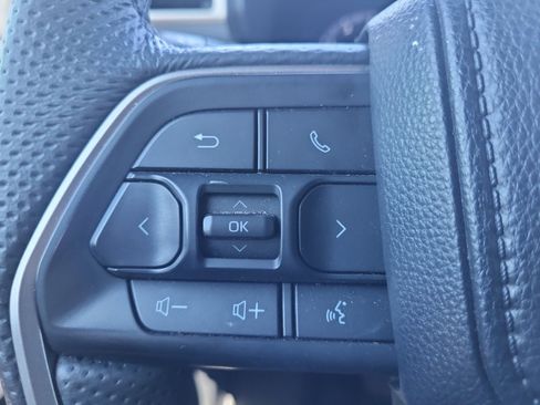 Used 2024 Toyota Tacoma TRD Off-Road w/ TRD Off Road Upgrade Package AWD/4WD image 13
