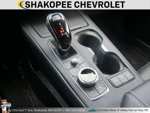 Used 2024 Cadillac XT4 Premium Luxury image 17