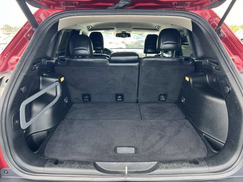 Used 2017 Jeep Cherokee Limited w/ Luxury Group image 23