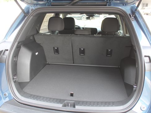 New 2027 Chevrolet Equinox LT AWD/4WD image 17