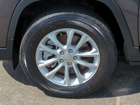 Used 2022 Jeep Cherokee Latitude Lux AWD/4WD image 11