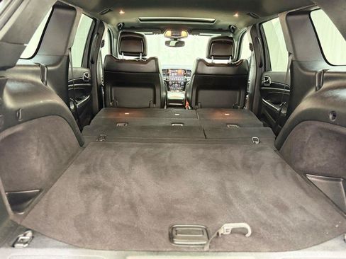 Used 2019 Jeep Grand Cherokee Altitude AWD/4WD image 28