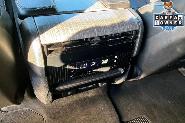 Used 2024 Jeep Wagoneer L Series III w/ Flexible Seating Group AWD/4WD image 34