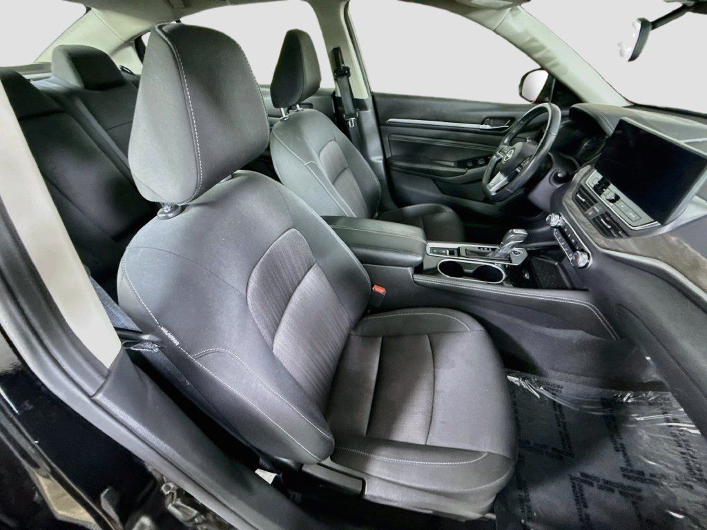 Certified 2023 Nissan Altima 2.5 SV w/ SV Premium Package FWD image 31