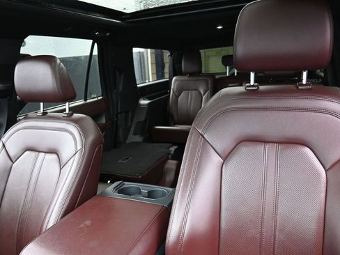 Used 2024 Ford Expedition Max Limited AWD/4WD image 14