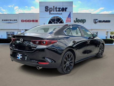 Used 2024 MAZDA MAZDA3 s FWD image 2