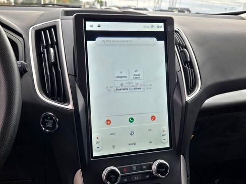 Used 2024 Ford Edge SE image 24