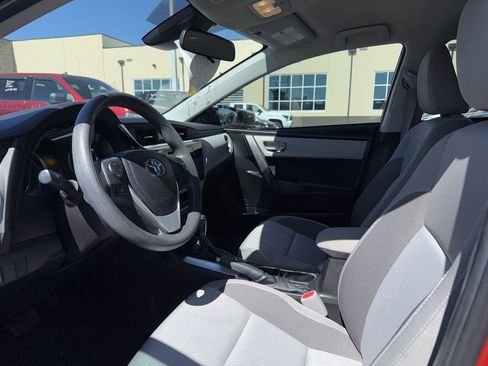 Used 2019 Toyota Corolla LE image 6