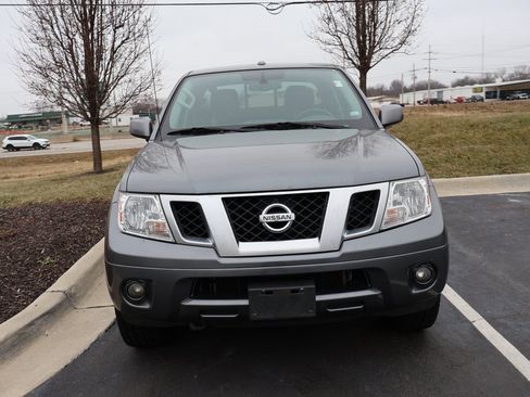 Used 2018 Nissan Frontier PRO-4X image 3