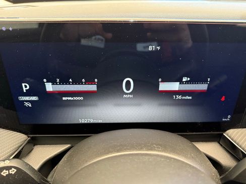 Used 2025 Nissan Kicks SR FWD image 16