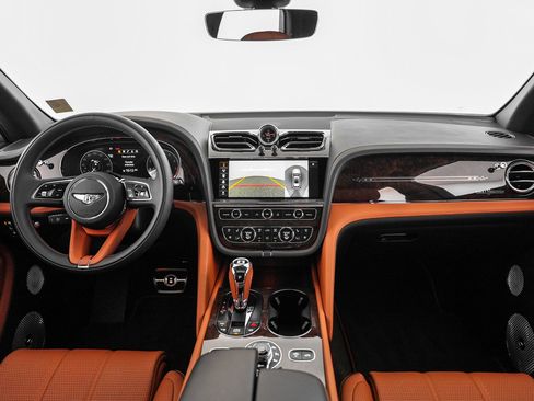 Used 2023 Bentley Bentayga Extended Wheelbase AWD/4WD image 4