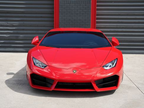 Used 2019 Lamborghini Huracan LP 580-2 image 2