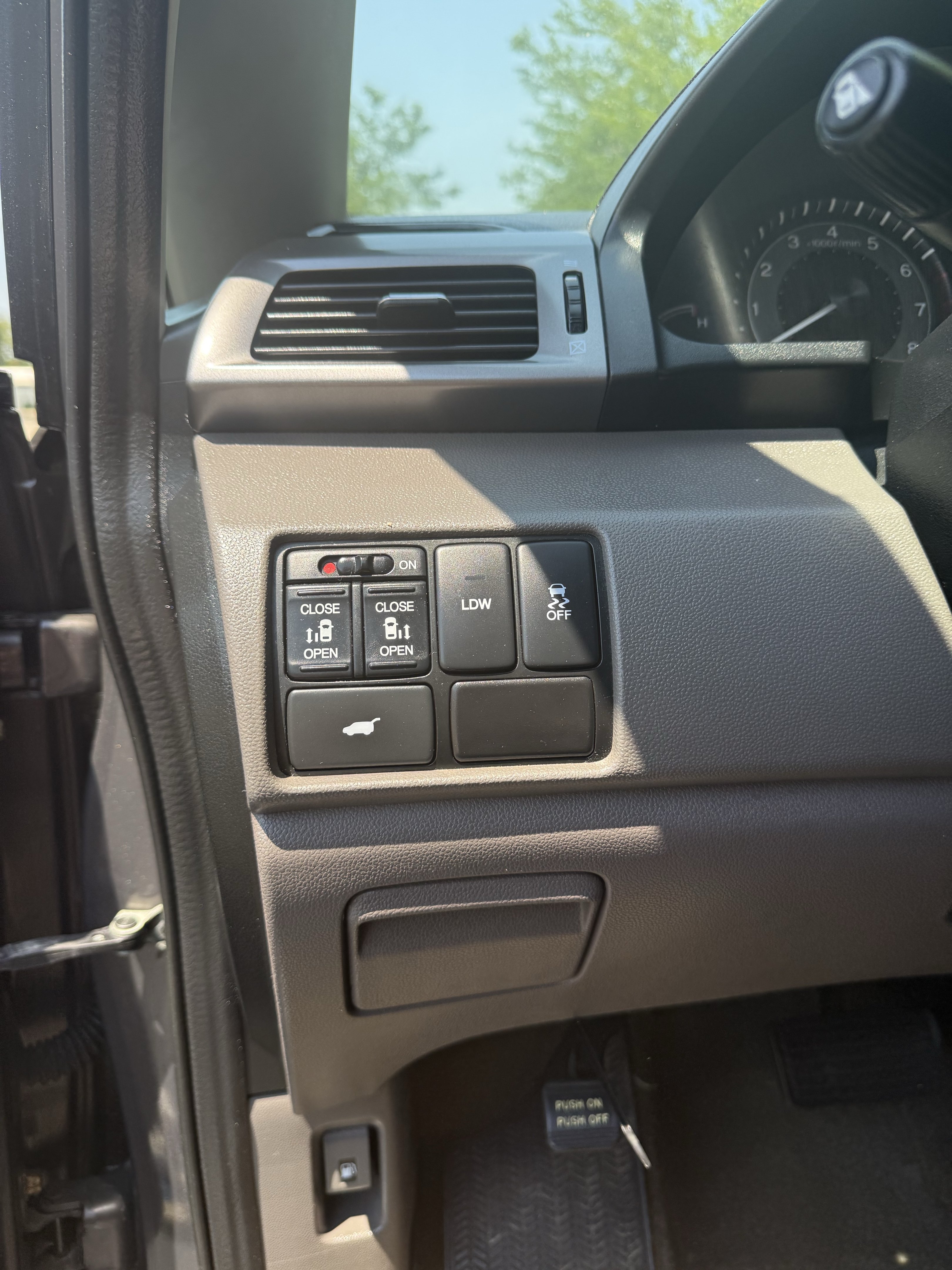 Used 2014 Honda Odyssey EX-L image 16