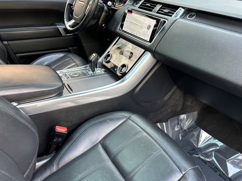 Used 2020 Land Rover Range Rover Sport HSE image 33