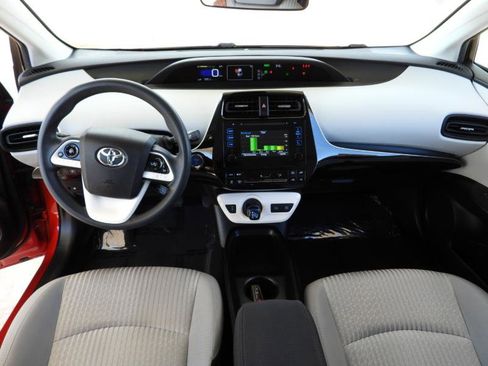 Used 2017 Toyota Prius Two image 34