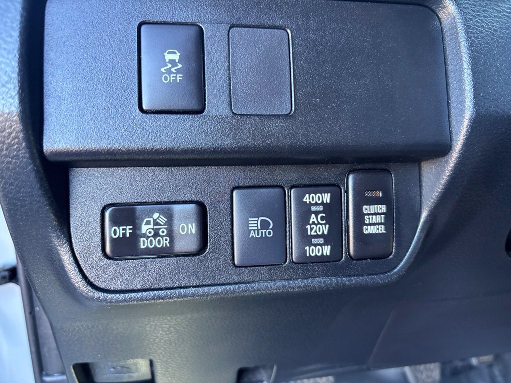 Used 2020 Toyota Tacoma TRD Off-Road AWD/4WD image 26