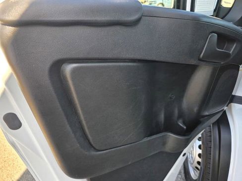 Used 2024 RAM ProMaster 2500 w/ Convenience Group FWD image 8
