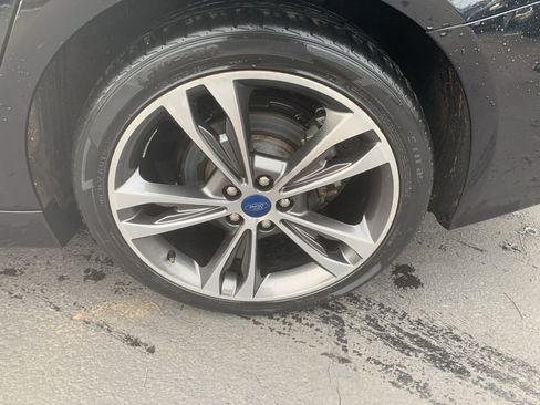 Used 2019 Ford Fusion Titanium image 9