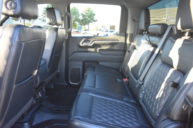 Used 2023 Chevrolet Silverado 1500 RST w/ Redline Edition AWD/4WD image 20